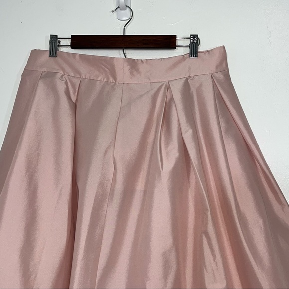 White House Black Market Light Pink Pleated Full Circle Satin Skirt Size 14 - Picture 9 of 12